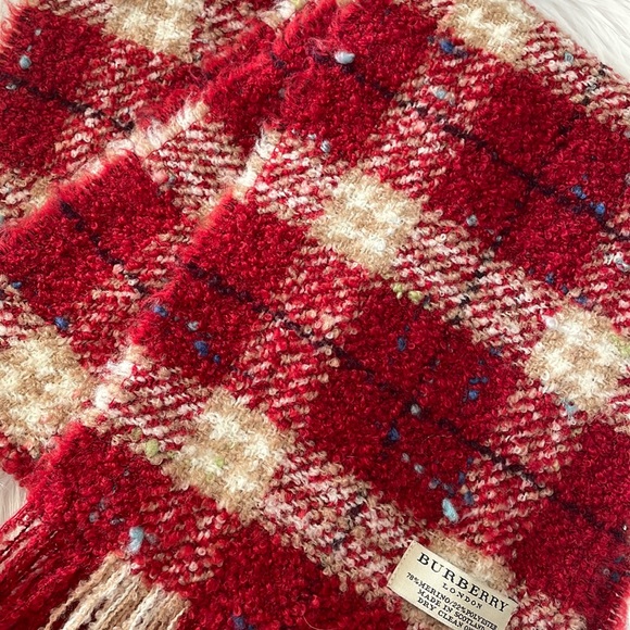 •Burberry• Merino Wool Check Scarf - Picture 5 of 10